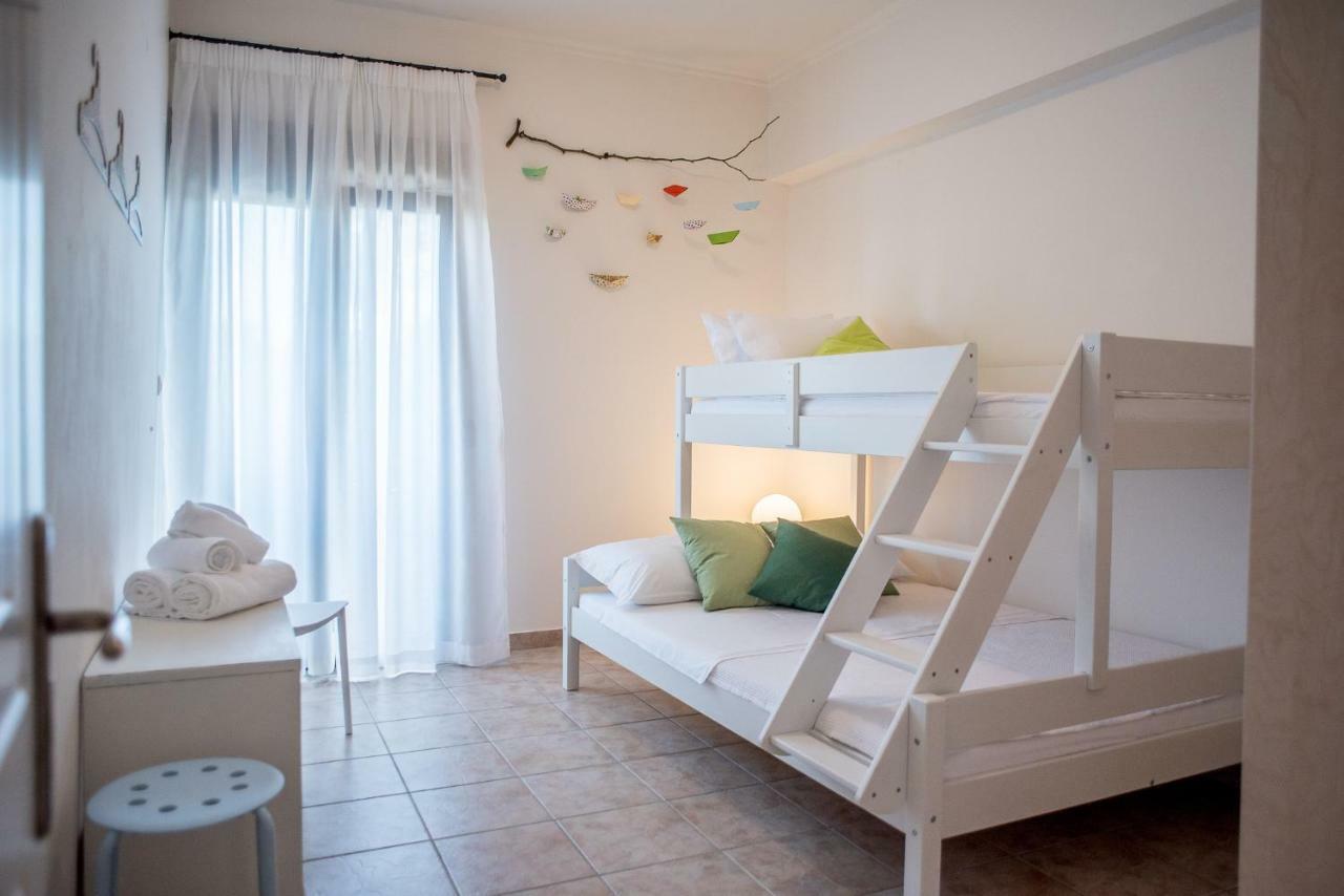 Oikia Eleanthi - Beachfront Garden Home! Μύτικας Εξωτερικό φωτογραφία