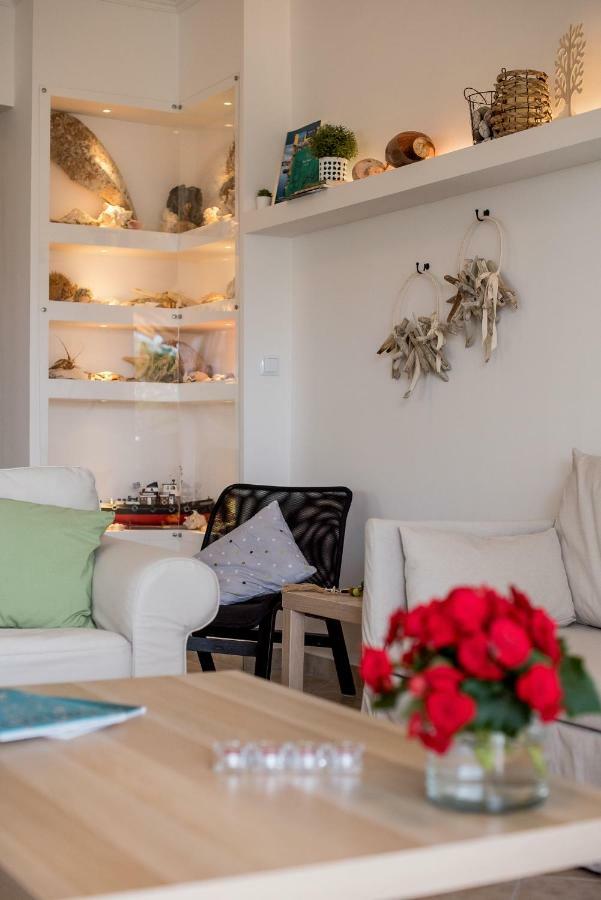 Oikia Eleanthi - Beachfront Garden Home! Μύτικας Εξωτερικό φωτογραφία